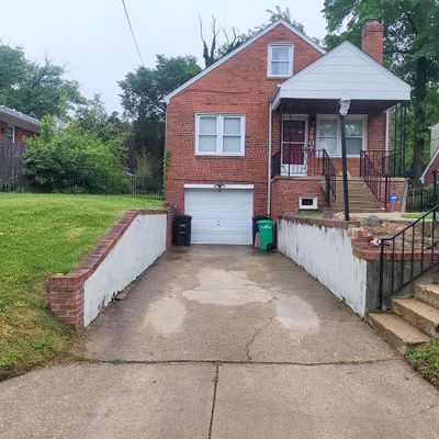 2607 Fairlawn St, Temple Hills, MD 20748