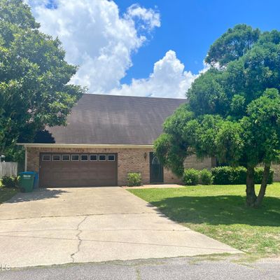 2616 Gina St, Pascagoula, MS 39581