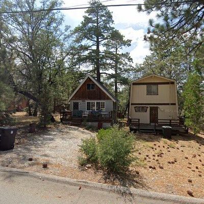 262 Sunset Ln, Sugarloaf, CA 92386