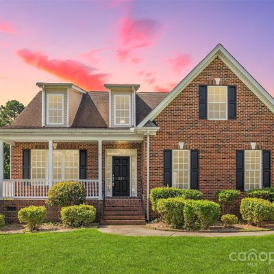 227 Glenville Dr, Fort Mill, SC 29715