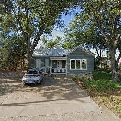 227 W Main St, Bellville, TX 77418