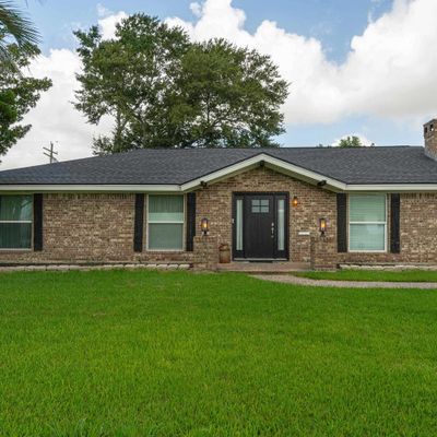 2270 Earle, Port Neches, TX 77651