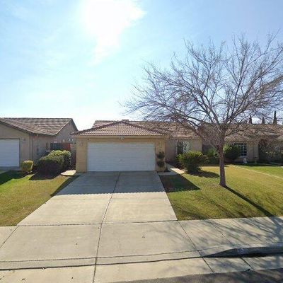 227 W Pilot Ave, Bakersfield, CA 93308