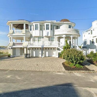 228 14th St, Beach Haven, NJ 08008