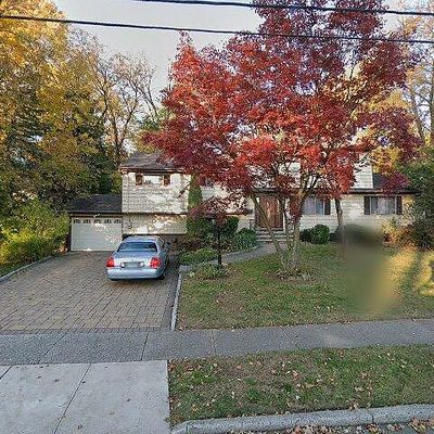 229 Standish Rd, Paramus, NJ 07652