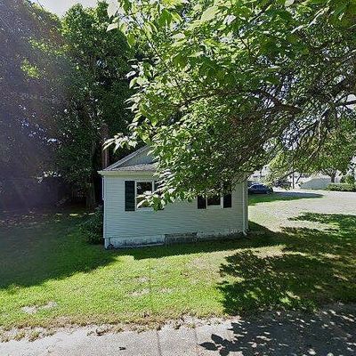 23 Beach Rd, Clinton, CT 06413