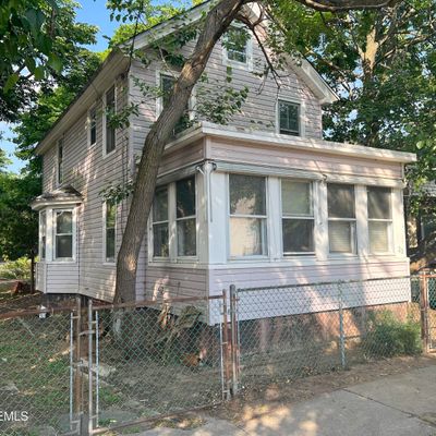 23 Manchester Ave, Keyport, NJ 07735