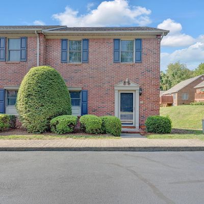 23 Oak Leaf Circle # 23, Johnson City, TN 37601