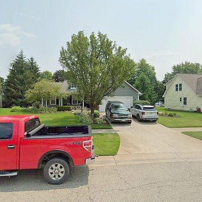 230 Oxford Lake Dr, Oxford, MI 48371