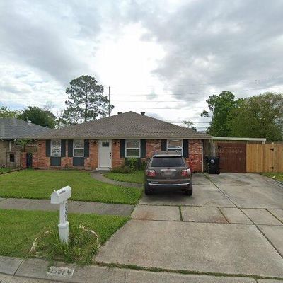 2301 Creely Dr, Chalmette, LA 70043