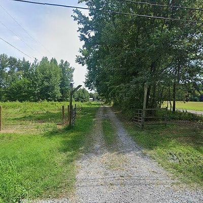 2304 Old Washington Rd, Cedar Hill, TN 37032