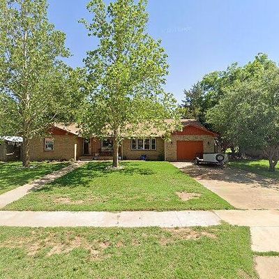 2311 N 3 Rd St, Tahoka, TX 79373