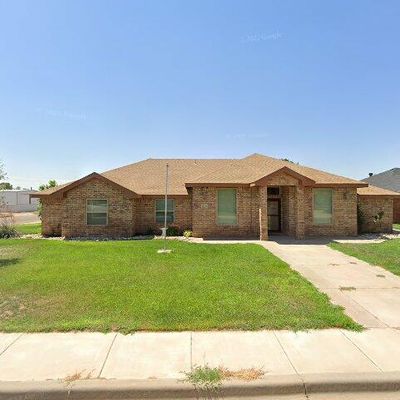 2317 Northglen Dr, Clovis, NM 88101