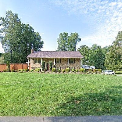 232 Elm Ave, Hudson, NC 28638