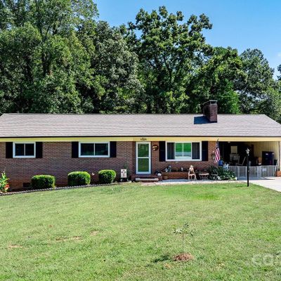 2322 13 Th Street Dr Ne, Hickory, NC 28601