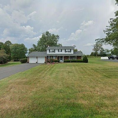 2350 Hillcrest Rd, Quakertown, PA 18951