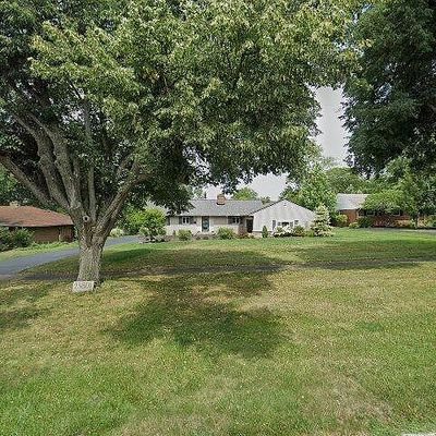 23801 S Woodland Rd, Beachwood, OH 44122