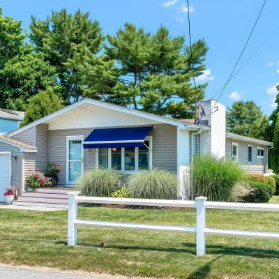 24 Middletown Ave, Old Saybrook, CT 06475