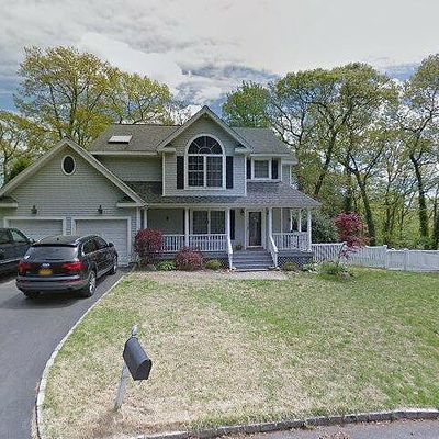 24 North Dr, Centerport, NY 11721