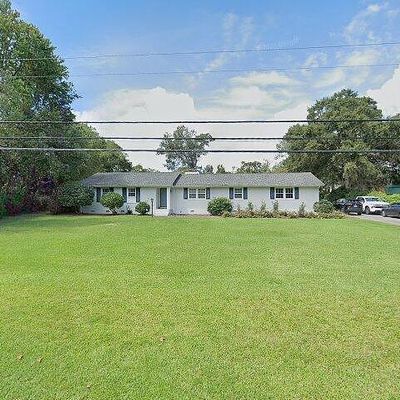 240 Jeb Stuart Dr, Wilmington, NC 28412