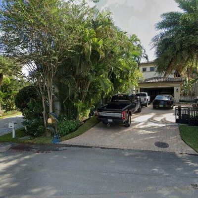 2400 Bay Dr, Pompano Beach, FL 33062