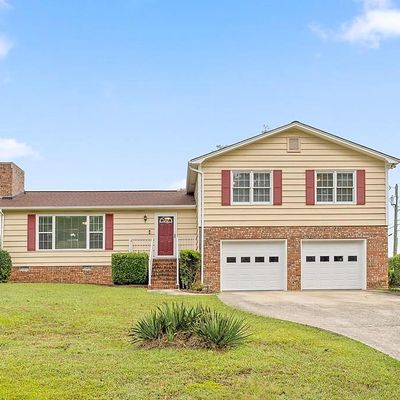 2403 Shannon Dr, Dalton, GA 30720