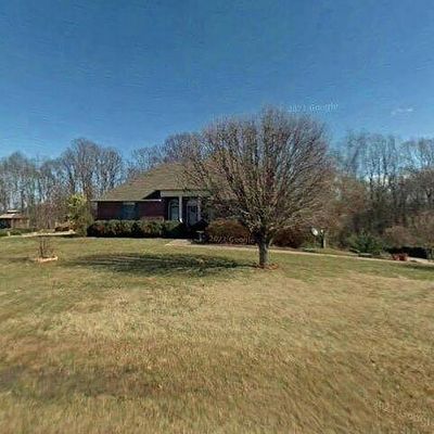 289 Bridlewood Dr, Fayetteville, TN 37334