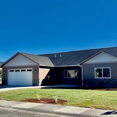 2901 Anchor Way, Klamath Falls, OR 97601