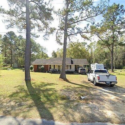 2907 Crepe Myrtle Dr, Blackshear, GA 31516