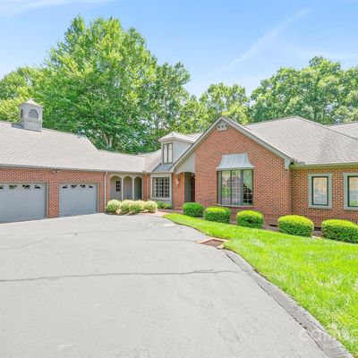 291 44th Ave Circle, Hickory, NC 28601