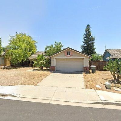 2952 Purvis Ave, Clovis, CA 93611