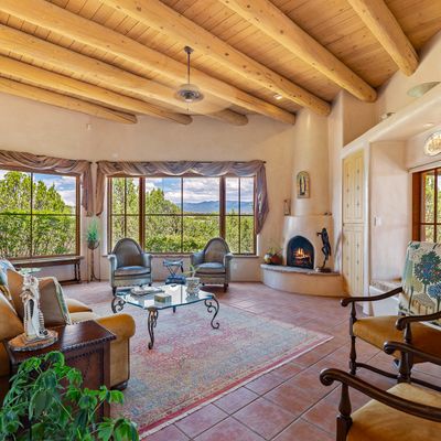 3 Arriba Cir, Santa Fe, NM 87506