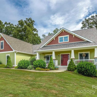 3 Cedar Bluff Ct, Candler, NC 28715