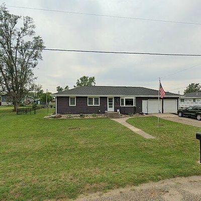 3 Drake Dr, Palo, IA 52324