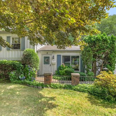 3 Eleanor Ln, Norwalk, CT 06850