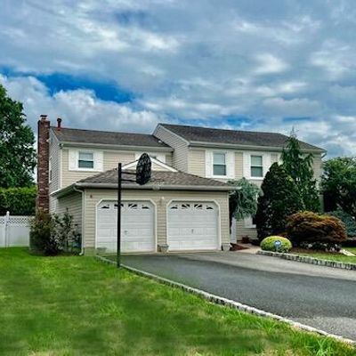 3 Regal Rd, Manalapan, NJ 07726