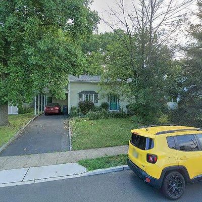 3 Winthrop Pl, Hazlet, NJ 07730