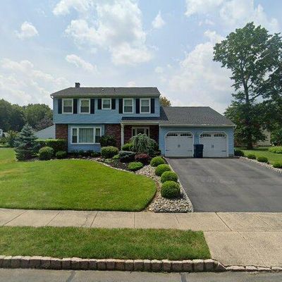 30 Staghorn Dr, North Brunswick, NJ 08902