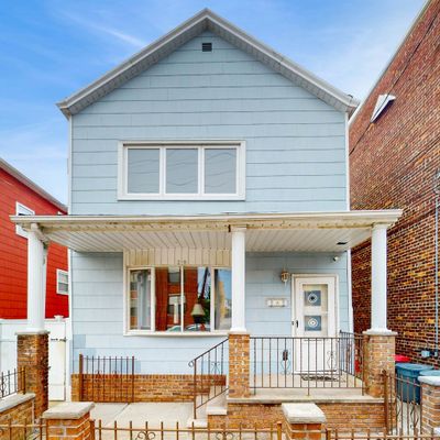 30 W 13 Th St, Bayonne, NJ 07002