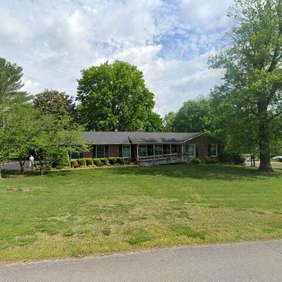 300 Hilltop Dr, Columbia, TN 38401