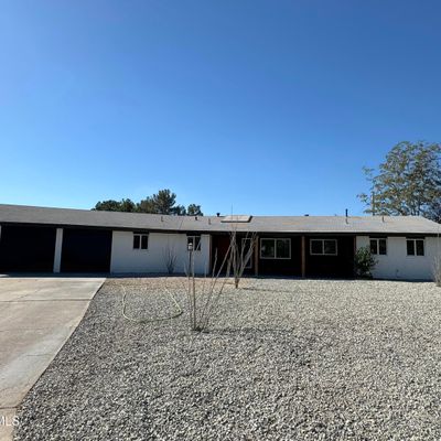 3015 Broadmoor Dr, Las Cruces, NM 88001