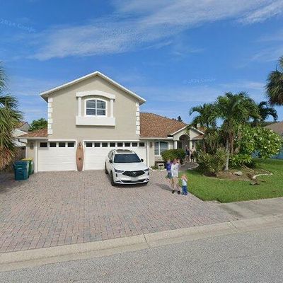 302 Corona Ave, Cocoa Beach, FL 32931