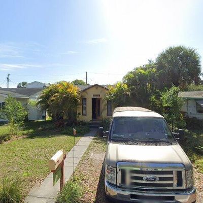 3020 Clinton St S, Gulfport, FL 33707