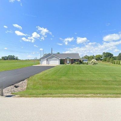 3028 S Whistling Wind Dr, De Pere, WI 54115