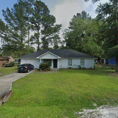 303 Nottingham Way, Hinesville, GA 31313