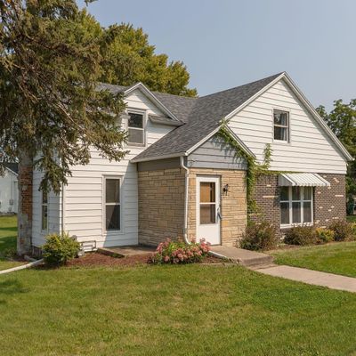 305 W Eyota St, Dover, MN 55929