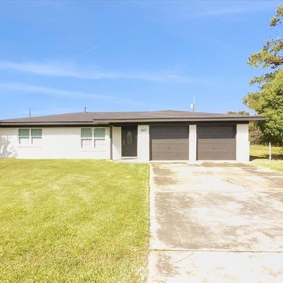 307 Martin Ave, Bridge City, TX 77611