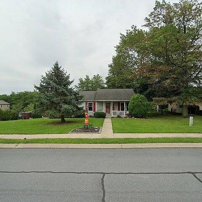 31 Boxwood Rd, Manchester, PA 17345