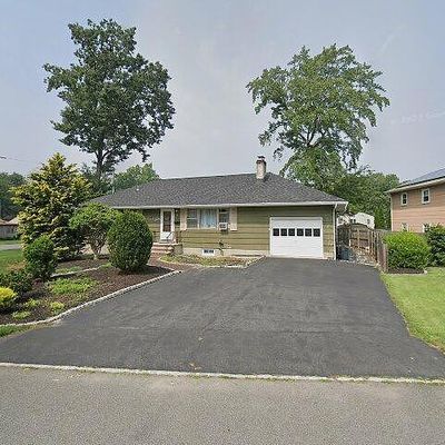 31 Leonardo Rd, Parsippany, NJ 07054