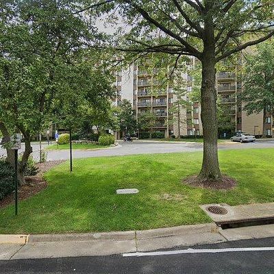 3101 S Manchester St #404, Falls Church, VA 22044